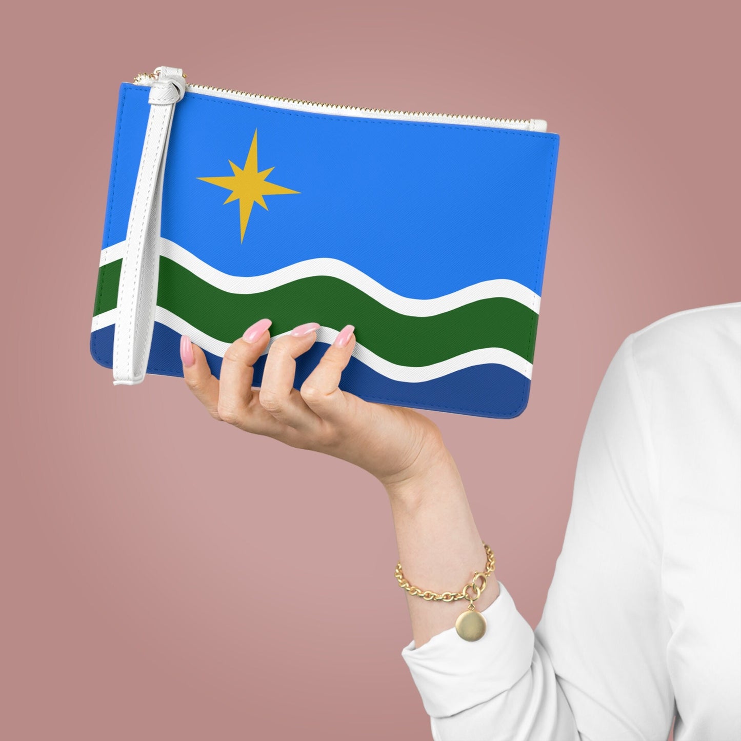 Duluth Minnesota Flag Clutch Bag