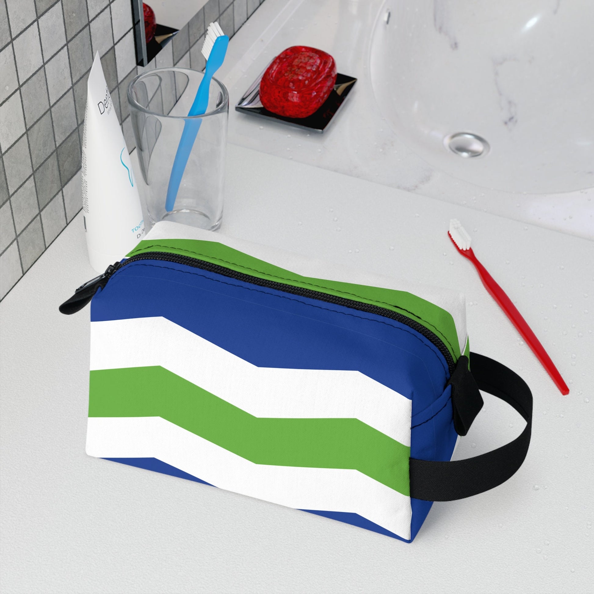 Burlington, Vermont Flag Toiletry Bag